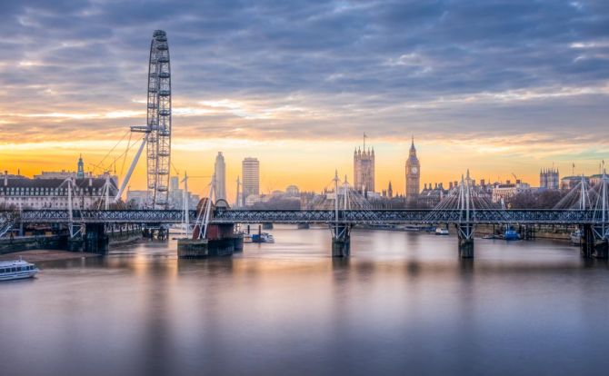 Фотошпалери міст над річкою в Лондоні