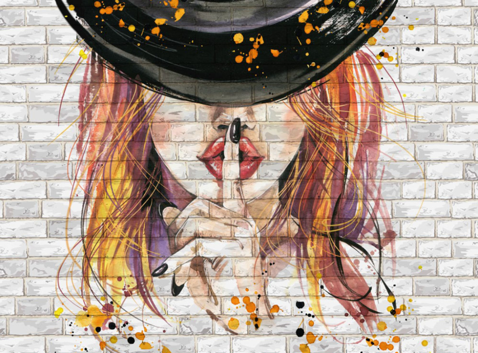 выбрать Фотошпалери дама в капелюсі, цегляна стіна Каталог фотошпалер на стіну