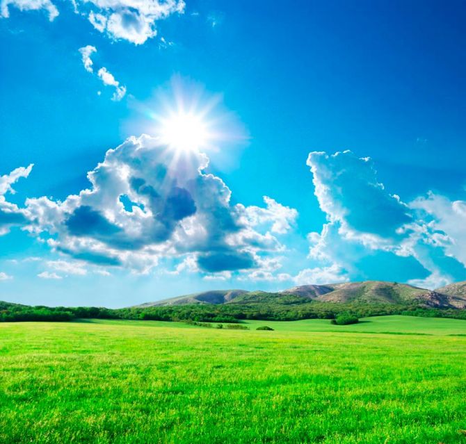 Фотошпалери Сонце, трава, хмари