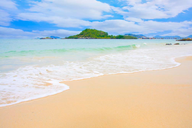 Фотообои Безлюдный пляж