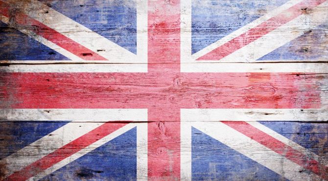 Фотошпалери прапор Великобританії на дерев'яному тлі
