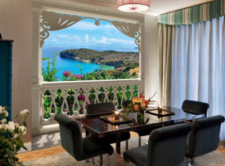 Фальш окно в интерьере – оригинальное украшение комнаты