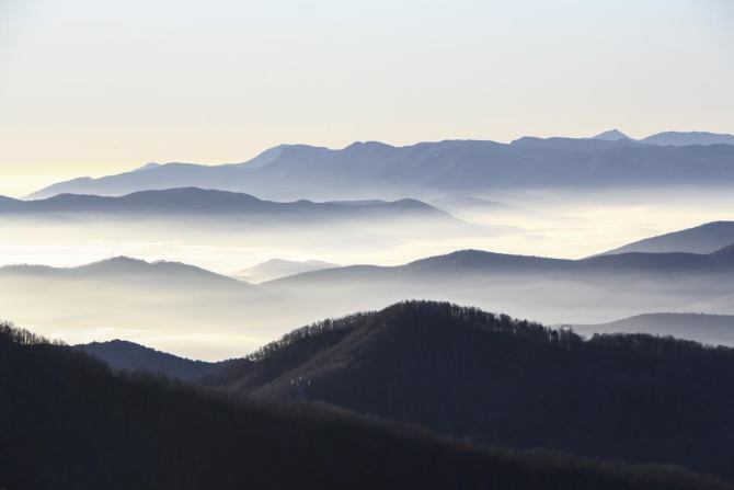 Фотообои горы за горами