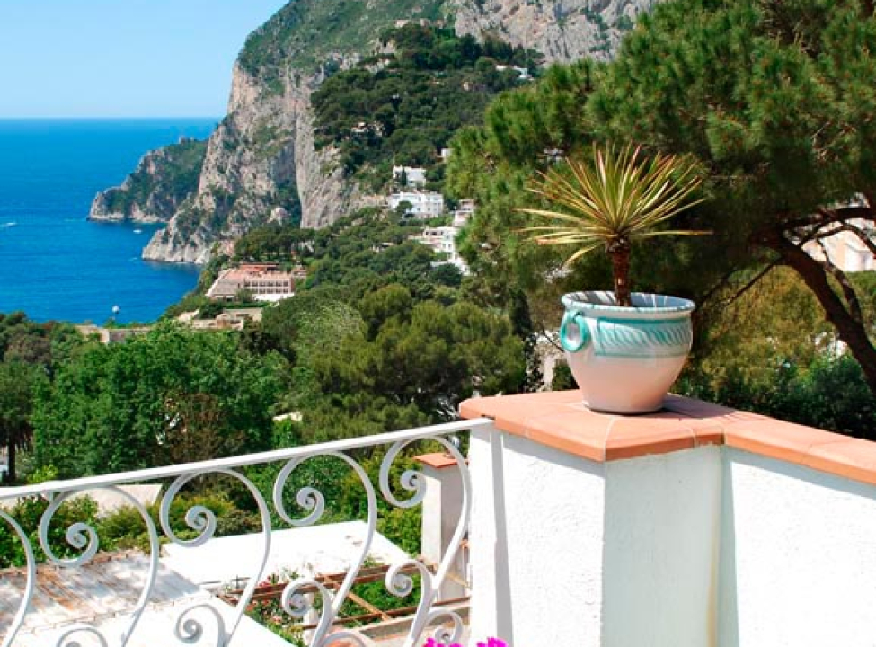 выбрать Фотообои Балкон и гора Фотообои Море на стену