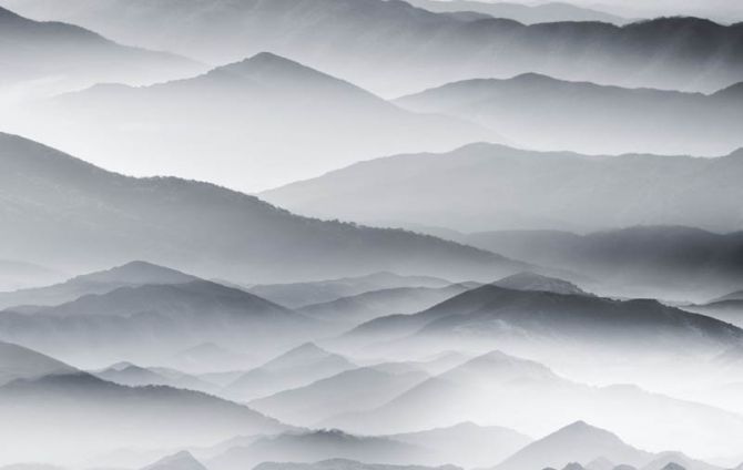 Фотообои горы в тумане