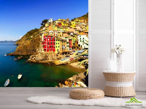выбрать Фотообои красно-желтые дома над морем  на стену