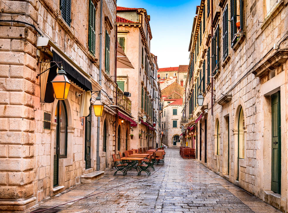 выбрать Фотошпалери Вуличка в старому місті Каталог фотошпалер на стіну