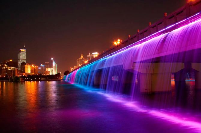 Фотообои Ночь мост цветомузыка