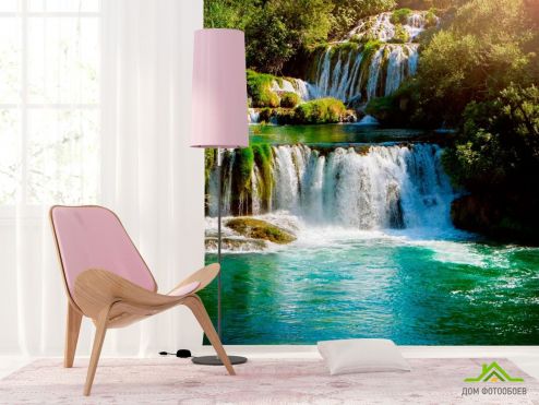 выбрать Фотообои Длинный водопад Фотообои Фотообои Природа: квадратная, зелений, зеленый ориентация на стену